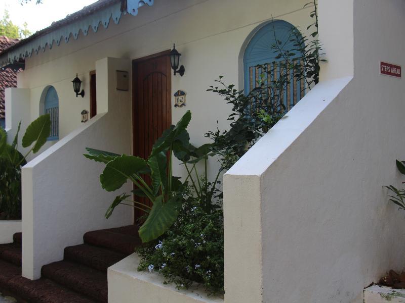 Prainha Resort By The Sea Taleigao Exterior photo