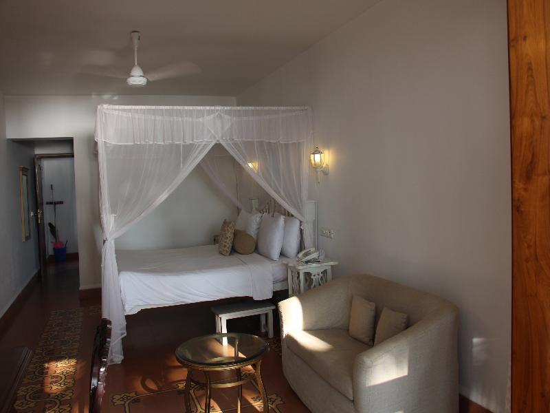 Prainha Resort By The Sea Taleigao Exterior photo