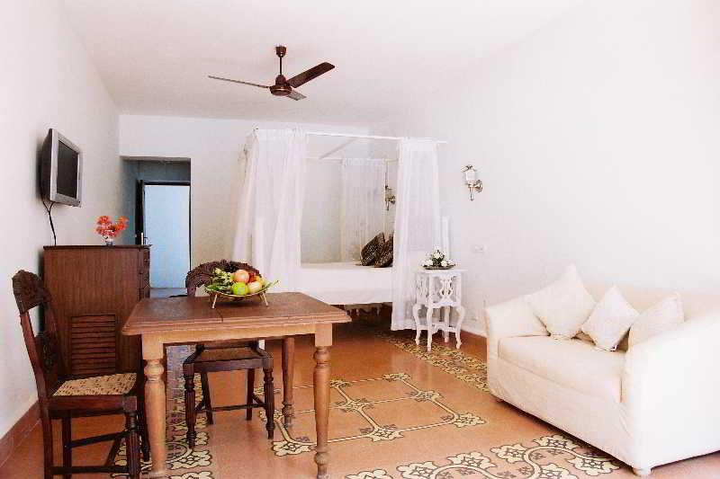 Prainha Resort By The Sea Taleigao Exterior photo