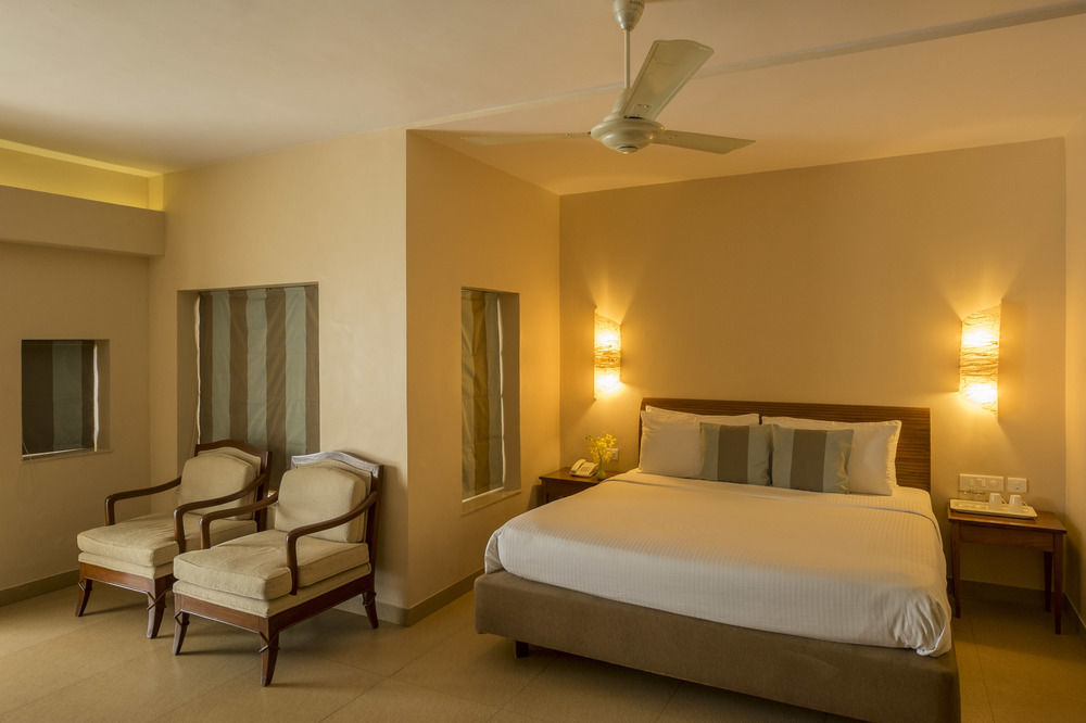 Prainha Resort By The Sea Taleigao Exterior photo