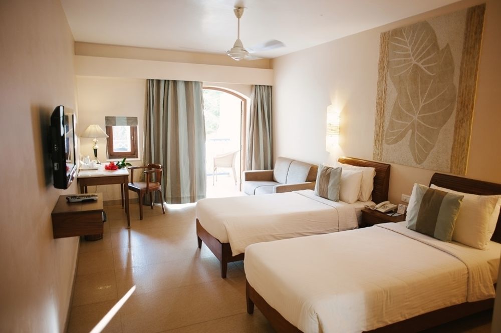 Prainha Resort By The Sea Taleigao Exterior photo
